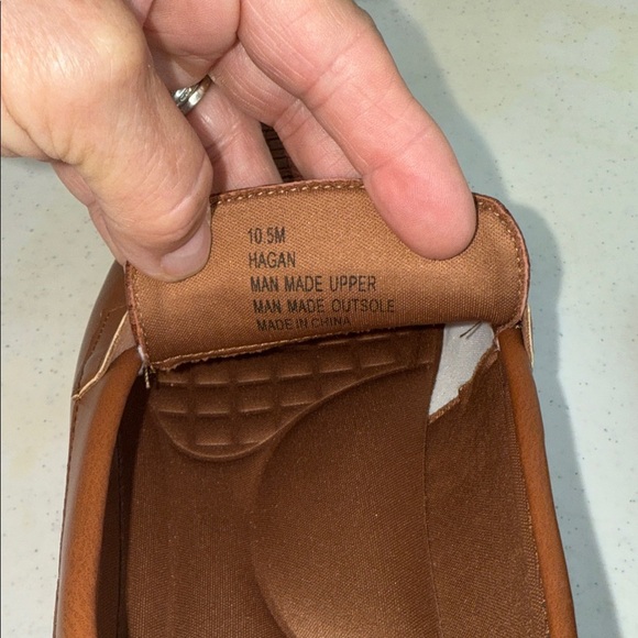 Van Heusen Men's Tan Woven Loafer’s size 10.5 - Picture 8 of 10